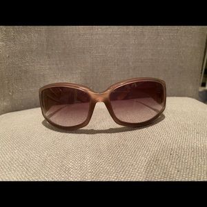 Gucci sunglasses: OWAS2 Model: GG3026